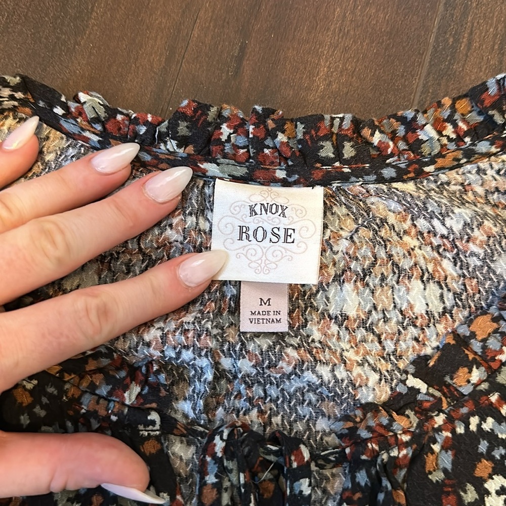 Patterned Blouse - Picture 6 of 7